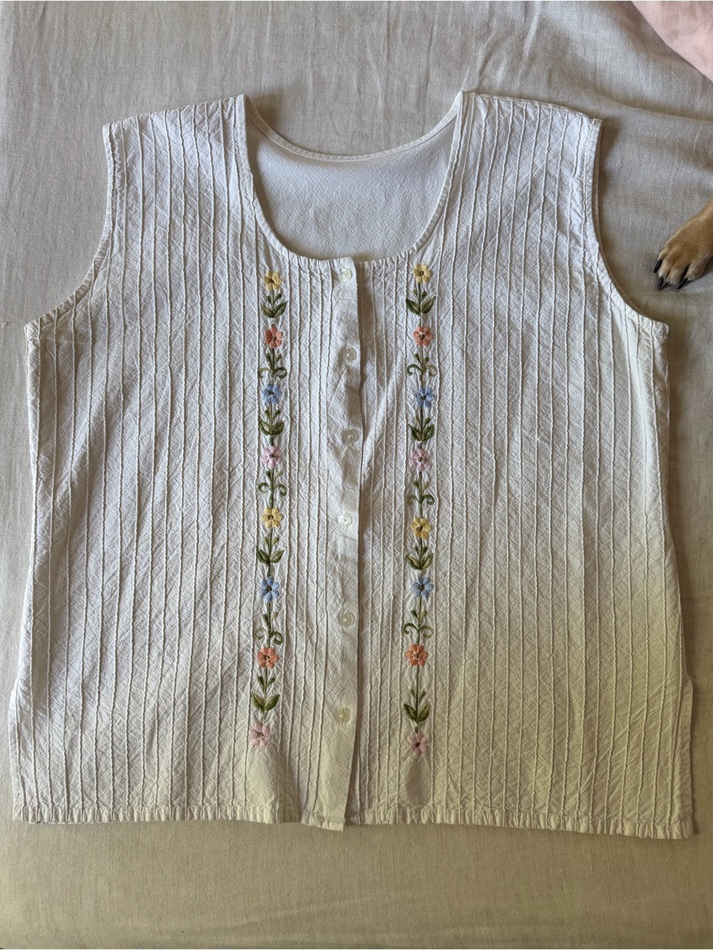 White Sleeveless Button-Front Knit Top with Floral Embroidery